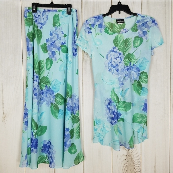 Vintage Dresses & Skirts - Vintage Blue Floral Top Skirt